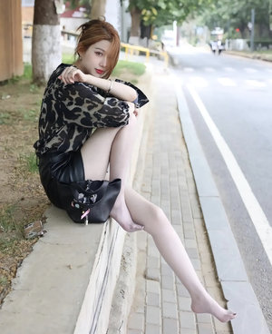 国模百莉大尺度啪啪